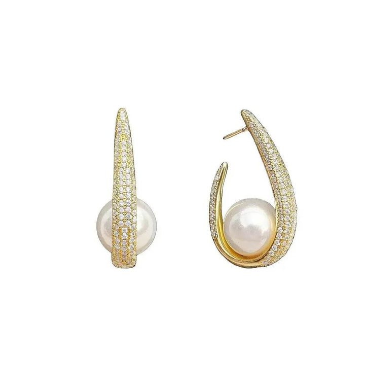 Gold-colored Pavé Earrings with Pearls and Zirconias with pearls and zirconias