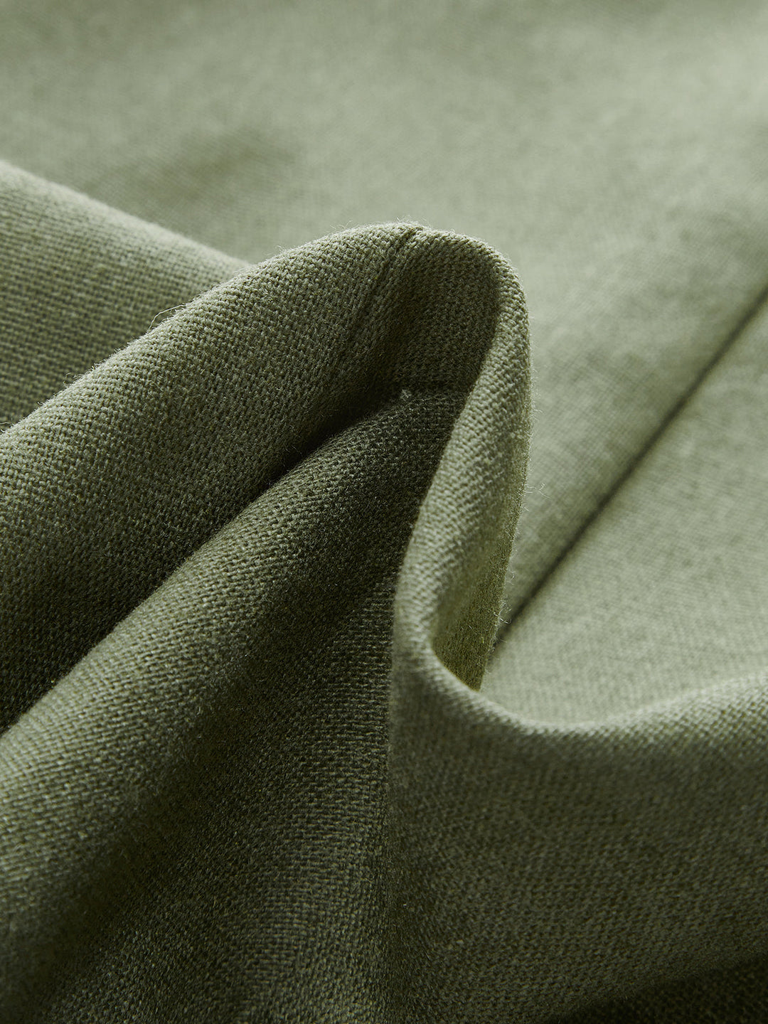 V-Neck Buttoned Shorts Set With Belt