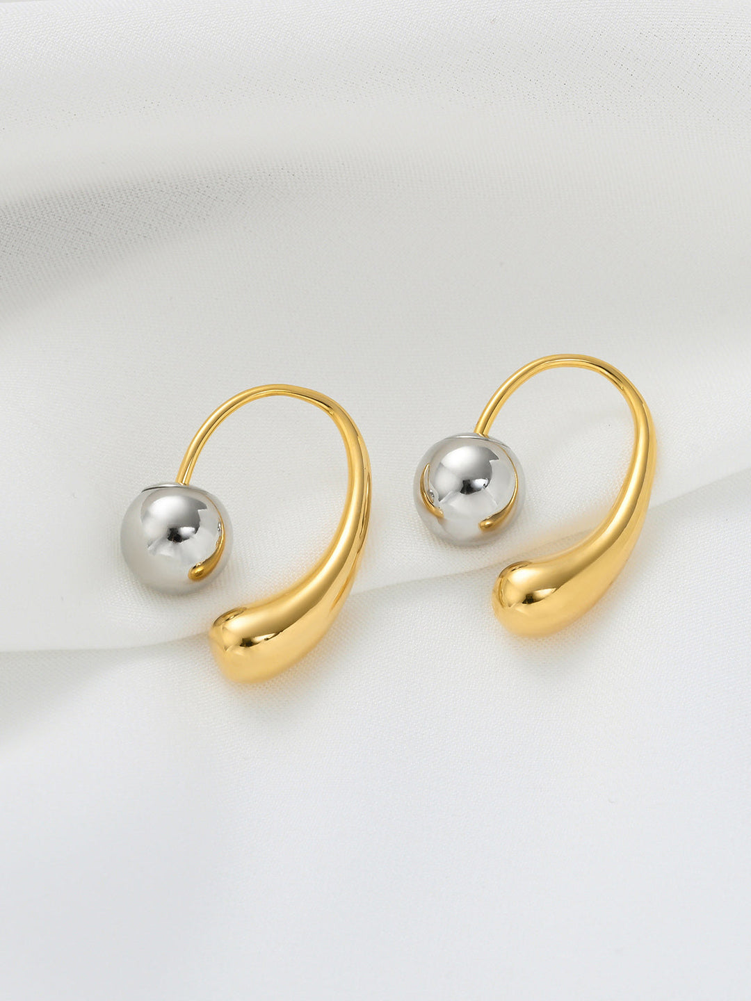 Two-Tone Abstract Curve Ball Earrings