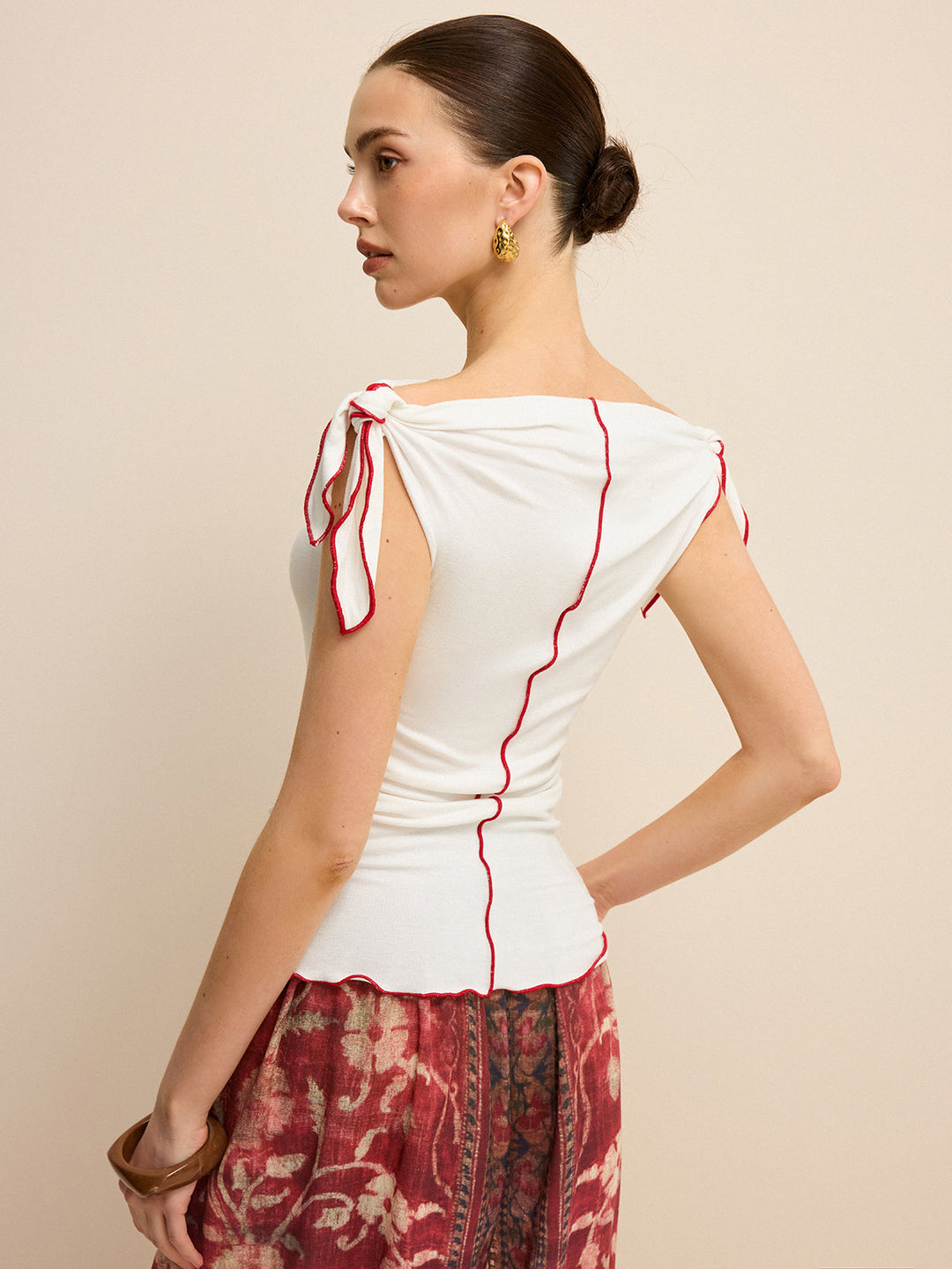 Off-Shoulder Contrast Trim Knotted Top