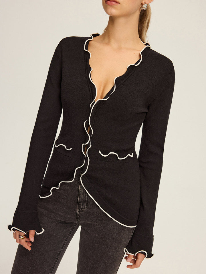 Contrast Scallop Trim Knit Top