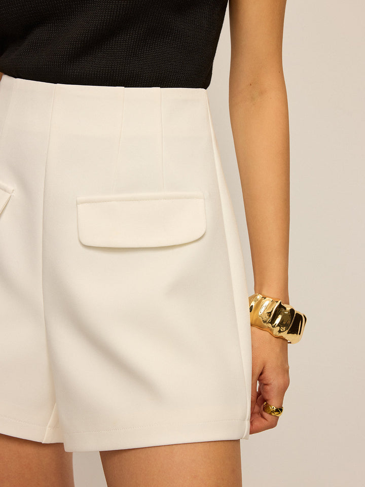 Mid-Waisted Decor Pocket Shorts Without Belt