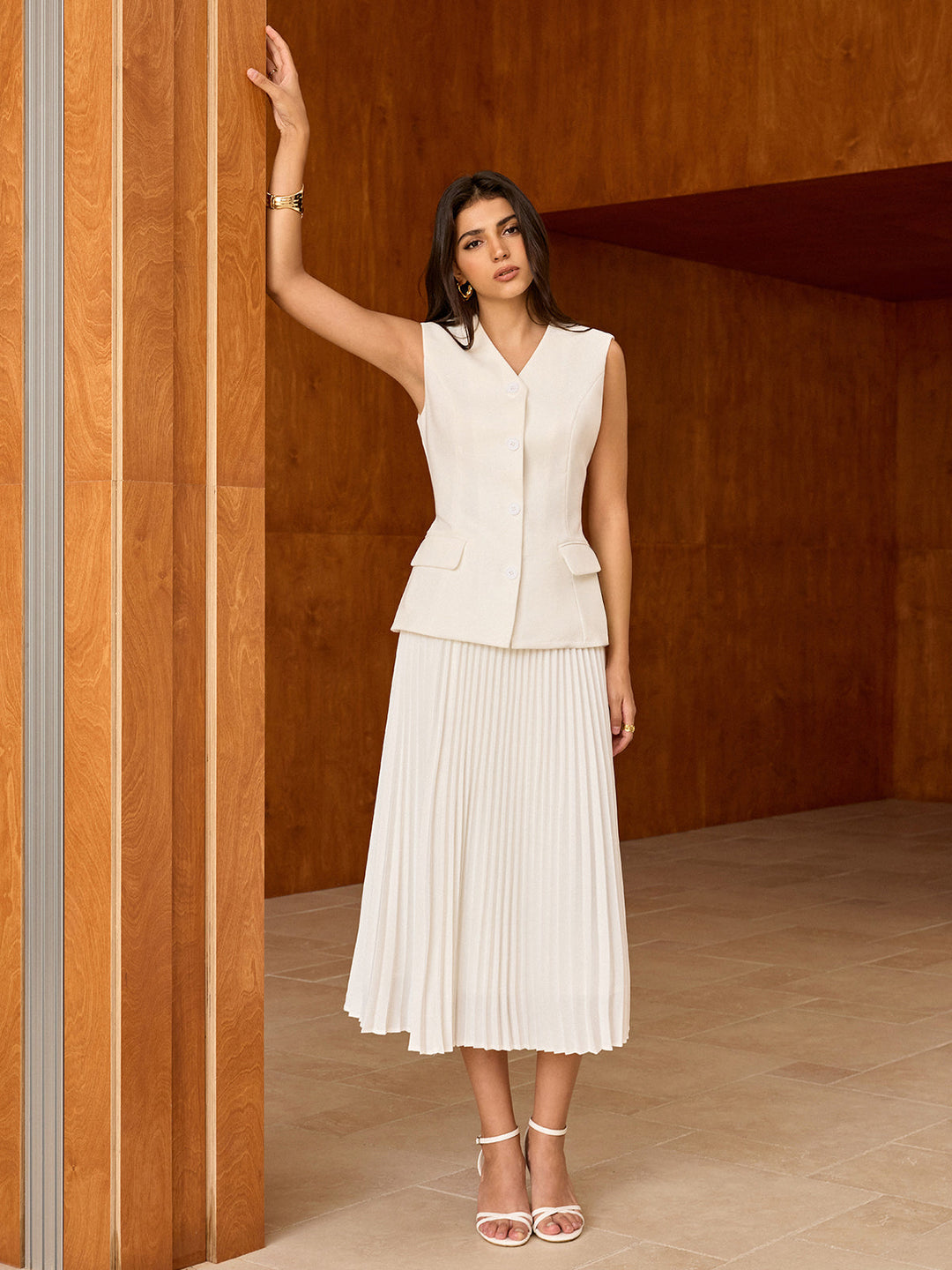 Sleeveless Button-Front Vest