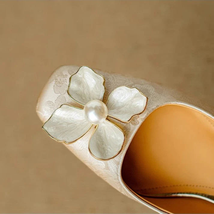 Ivora™ | Eloise Elegant Pumps