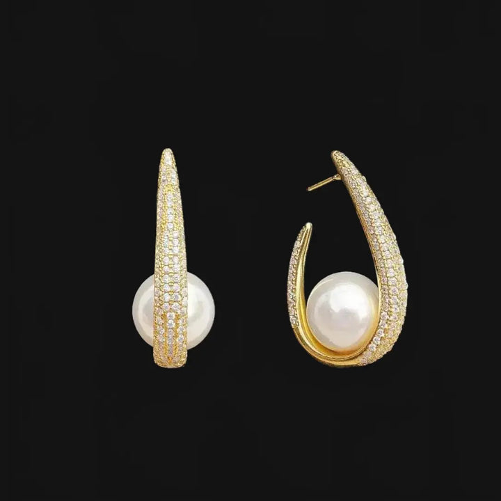 Gold-colored Pavé Earrings with Pearls and Zirconias with pearls and zirconias