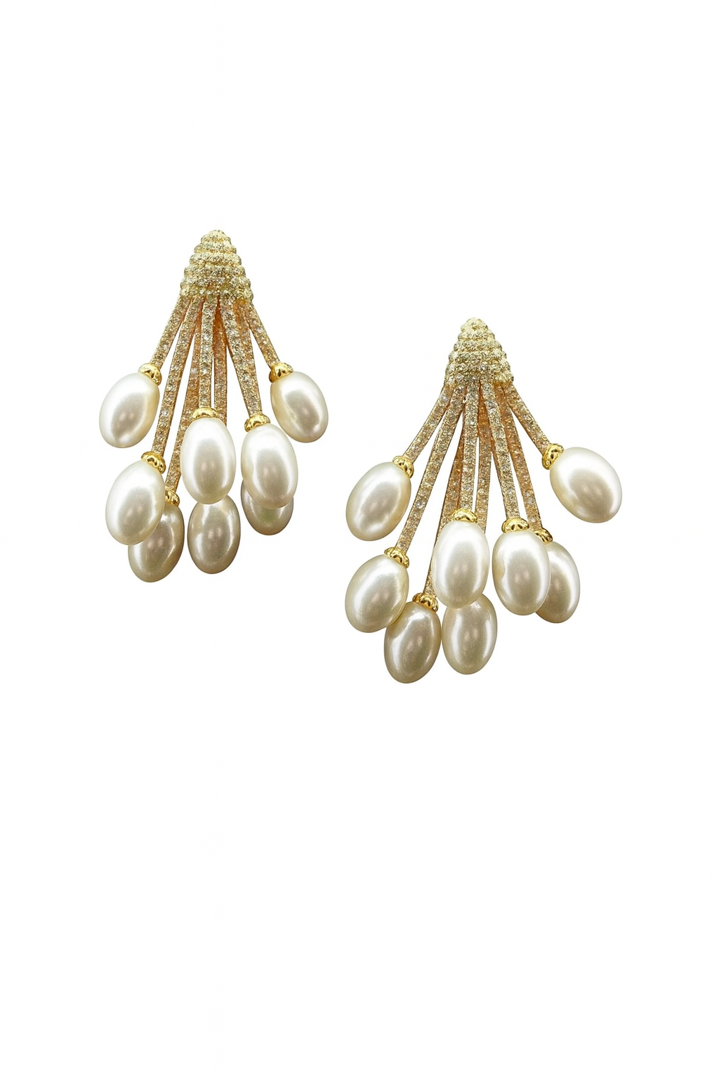 Gold-colored cluster earrings with pearls and zirconias