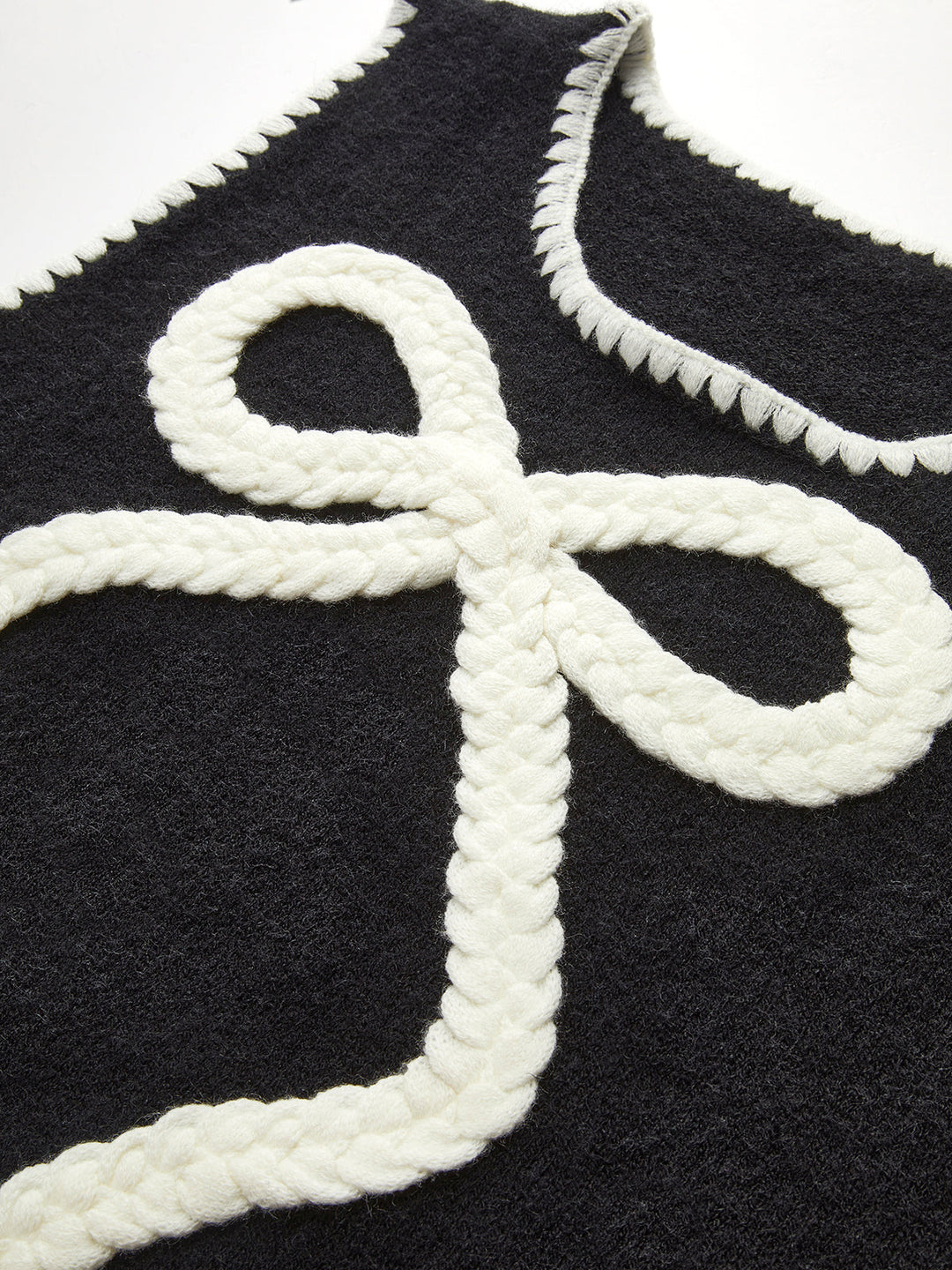 Contrast Trim Bow Sweater Vest