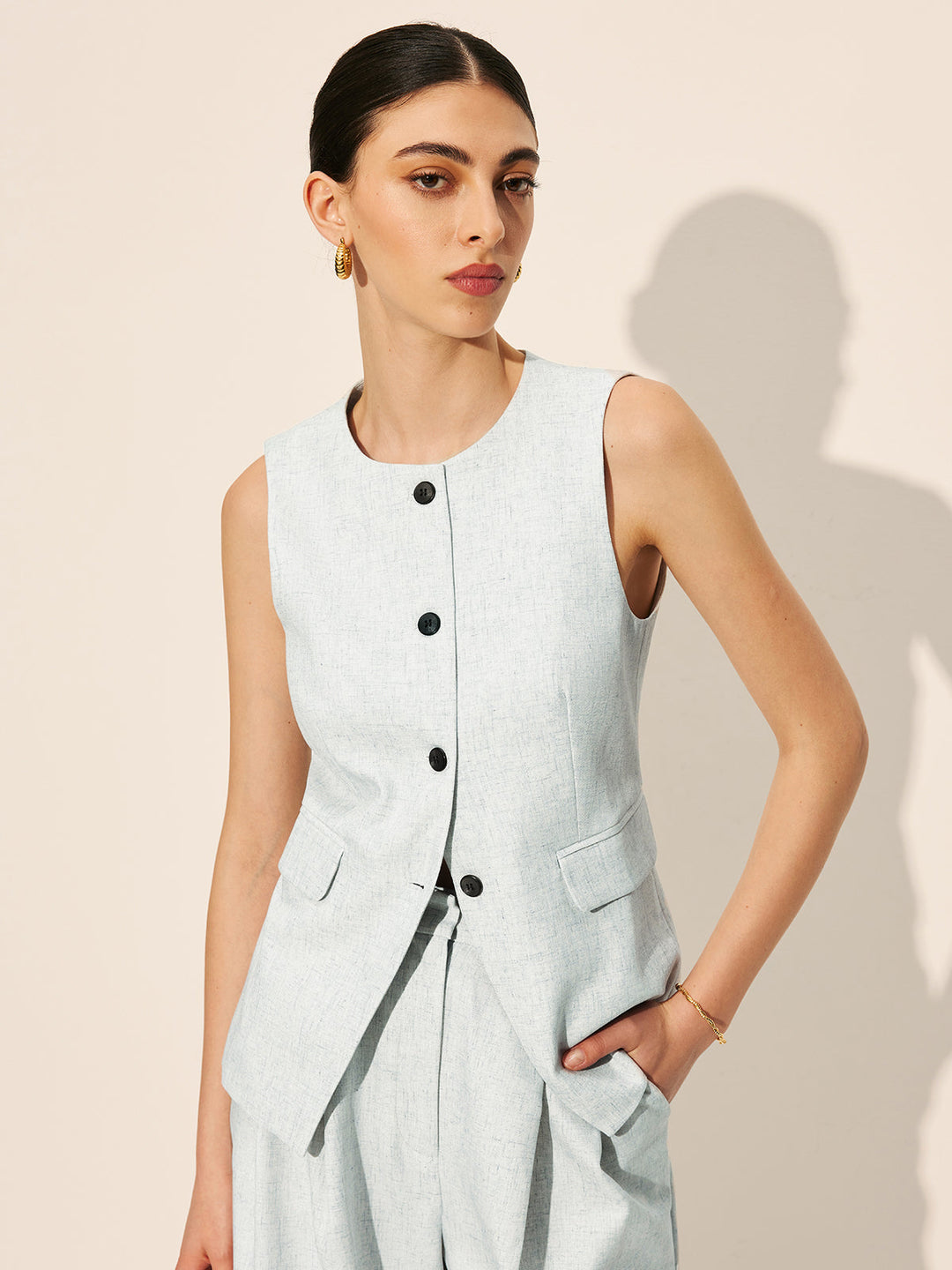 Pockets Sleeveless Tailored Vest