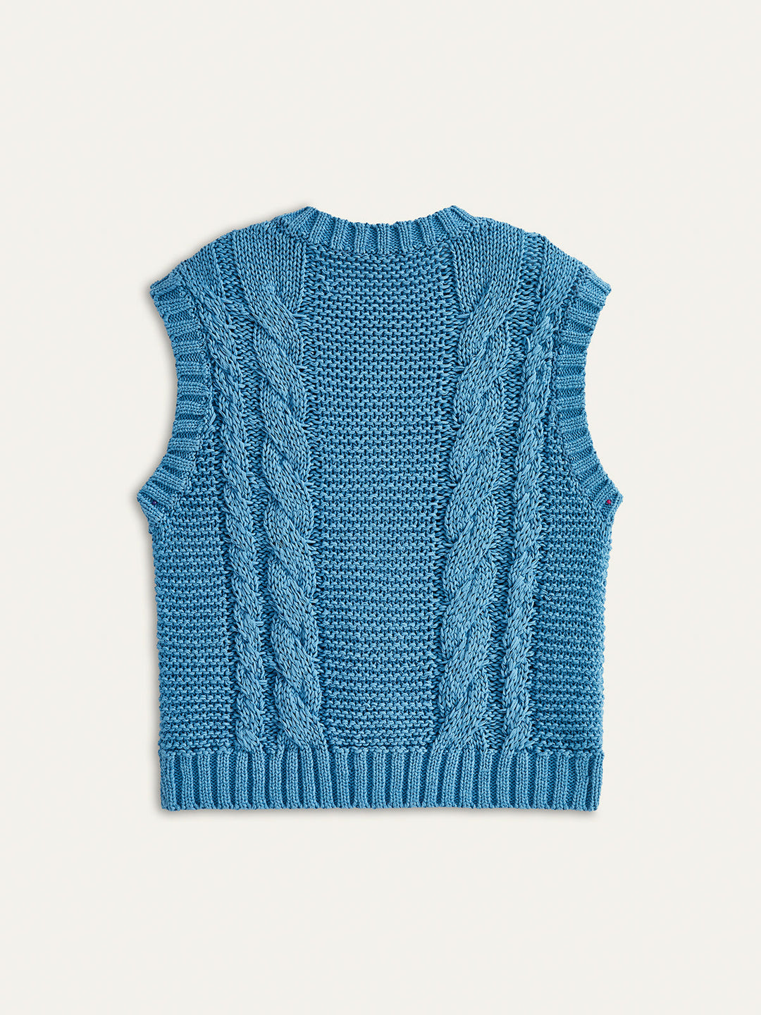 Cable-Knit Sleeveless Buttoned Vest