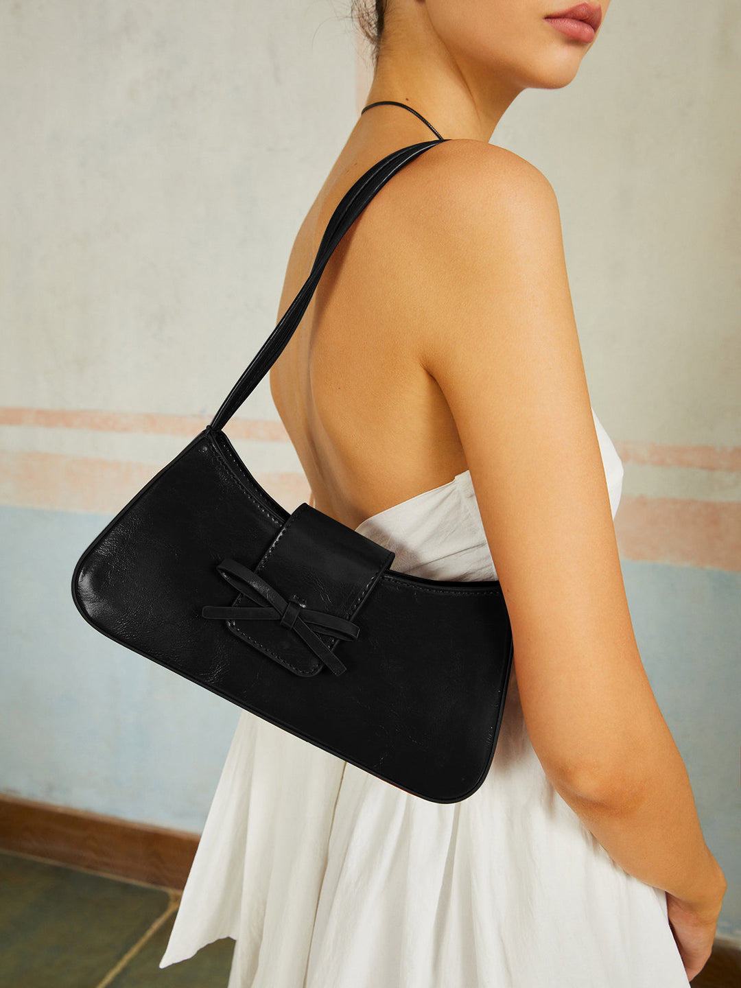 Cara Bow Armpit Bag