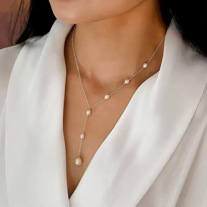 Claire Vintage Pearl Necklace